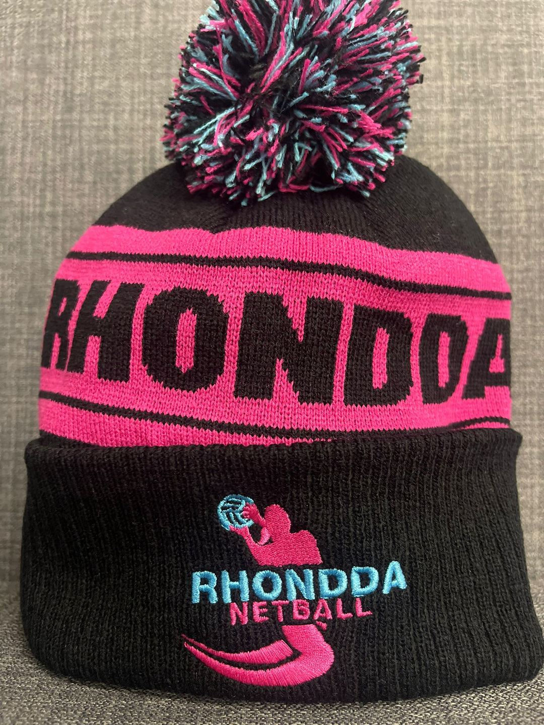 Rhondda Netball Bobble Hat – UniverseSports